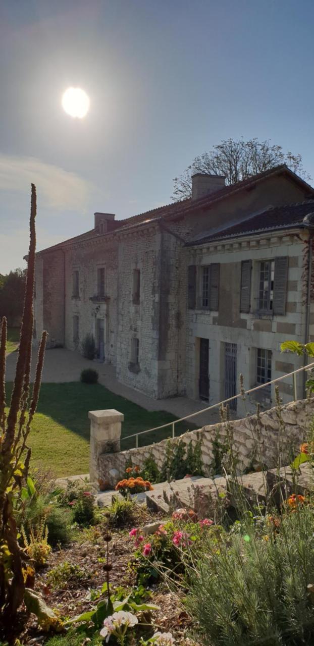 L'Olivier Villa Monts-sur-Guesnes Exterior photo